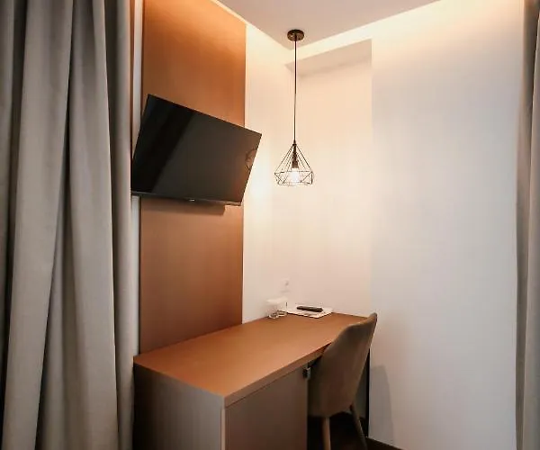 Klajdi & Hotel 5*