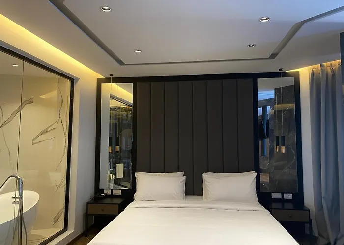 Klajdi Resort&spa Hotel Golem (Tirana)