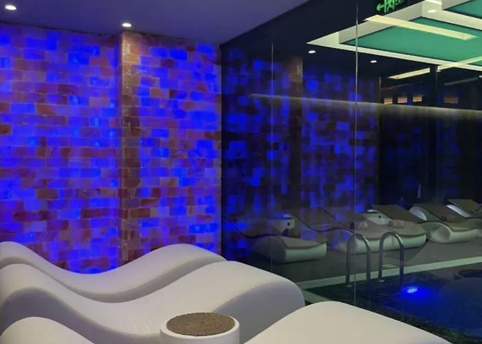 Klajdi Resort&spa Hotel Golem (Tirana)