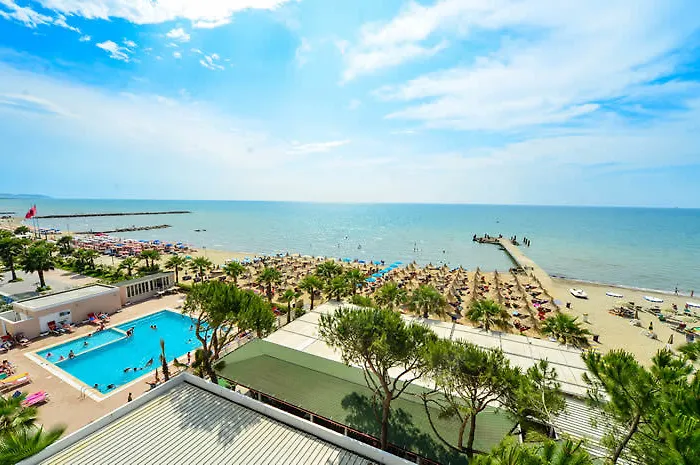 Klajdi & Hotel 5*