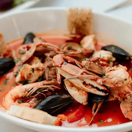 Klajdi & Ξενοδοχείο