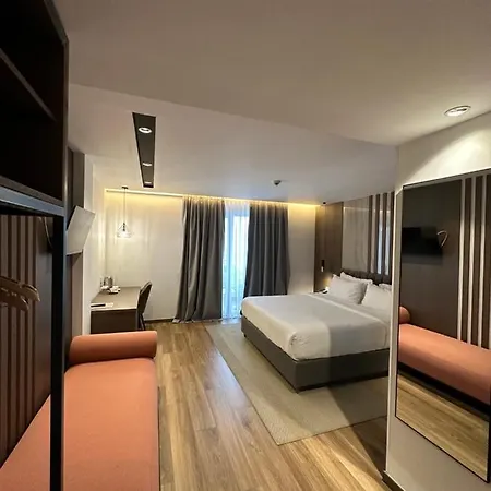 فندق Klajdi & 5*