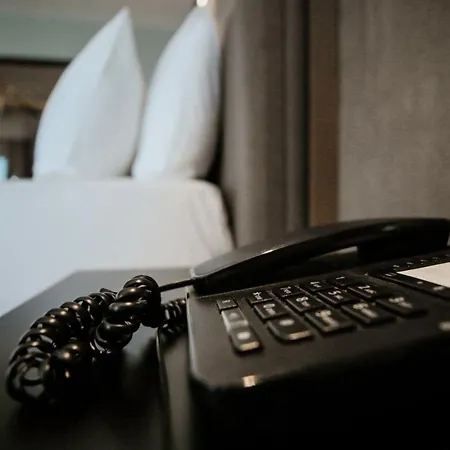 Klajdi & Hotel Golem (Tirana)