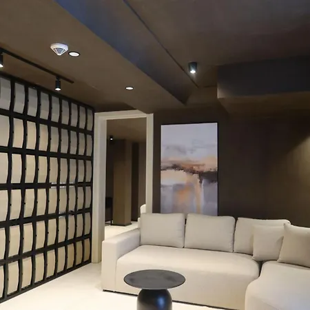 Klajdi & Hotel 5*